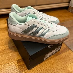 NWT Adidas Courtblock White and Mint Sneakers